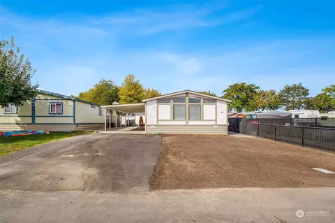 93 Hummingbird Cir #101, Moses Lake, WA 98837