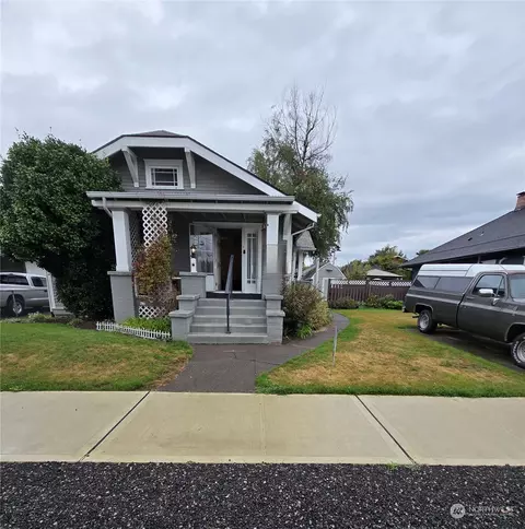 723 Kincaid Ave, Sumner, WA 98390