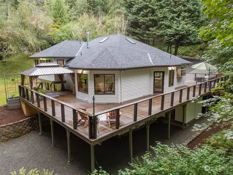 11819 198th Ave SE, Issaquah, WA 98027