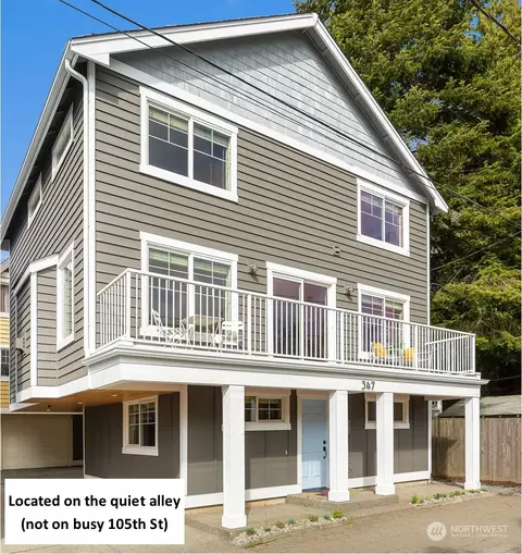 347 N 105th St, Seattle, WA 98133