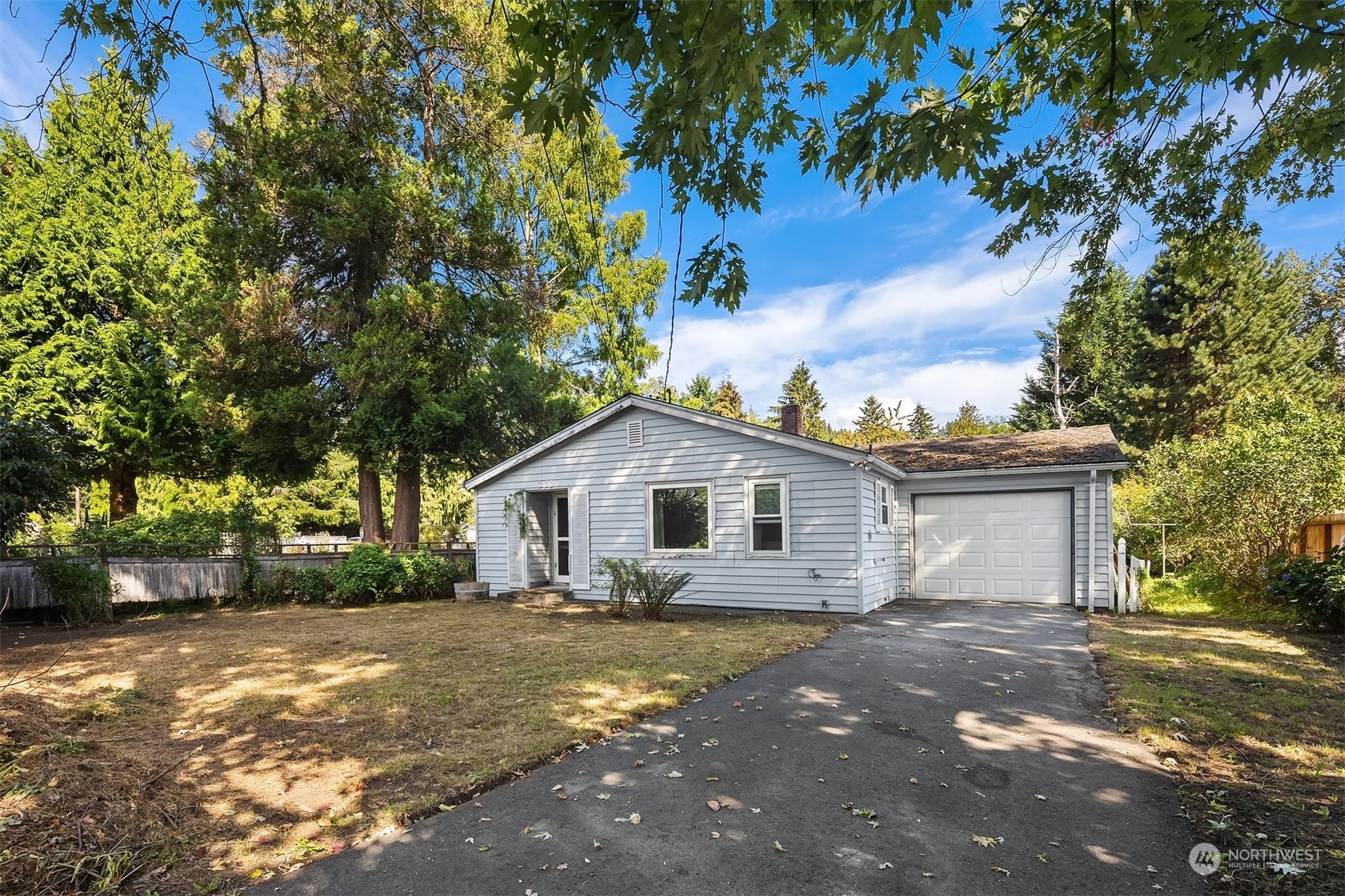 300 Rainier Blvd N, Issaquah, WA 98027 | 25 Photos - Movoto, image size:1697x1131