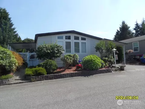 815 124th St SW #80, Everett, WA 98204