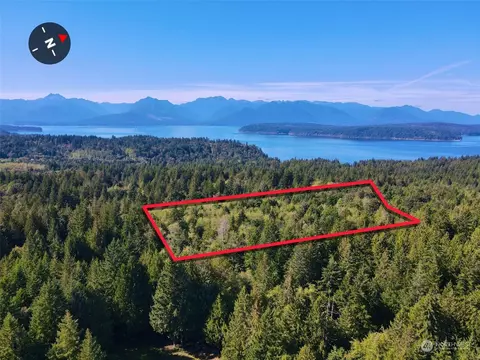 10501 Lathrop Ln NW, Silverdale, WA 98383