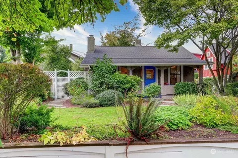 3206 NE 60th St, Seattle, WA 98115