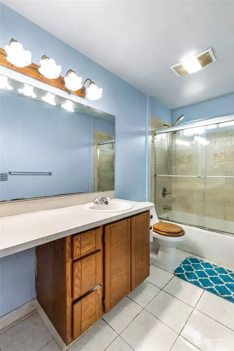 Bath - 729 89th St SW, Everett, WA 98204 photo 1 of 2