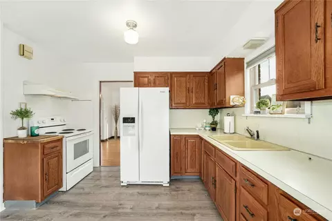 3306 E Pine St, Seattle, WA 98122 photo 9