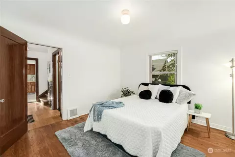 3306 E Pine St, Seattle, WA 98122 photo 13
