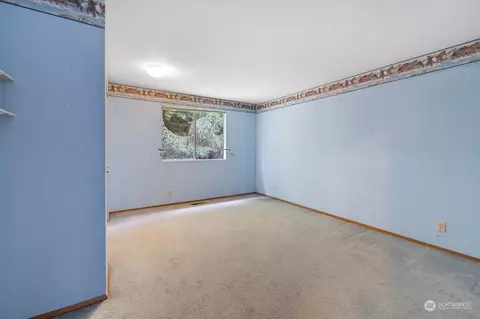 Bedroom - 22427 6th Dr SE, Bothell, WA 98021 photo 3 of 4