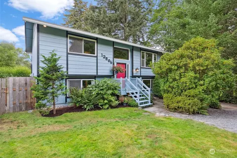 12506 137th St Ct E, Puyallup, WA 98374