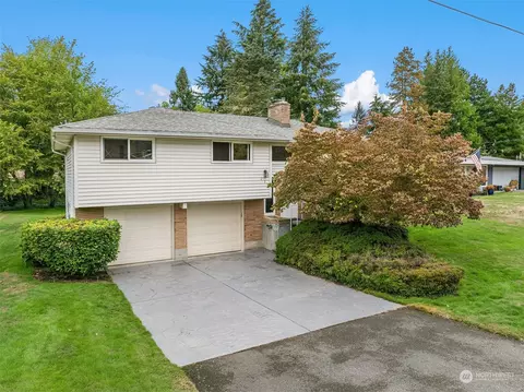 220 NW Birch Pl, Issaquah, WA 98027