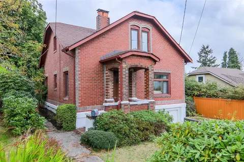 906 N 87th St, Seattle, WA 98103