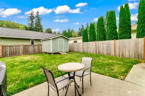 Exterior - 5119 15th Ave W, Everett, WA 98203 photo 3 of 6