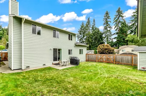 Exterior - 5119 15th Ave W, Everett, WA 98203 photo 5 of 6