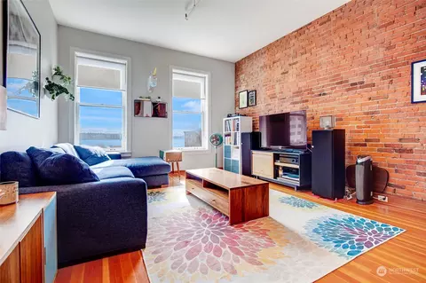1119 1st Ave #315, Seattle, WA 98101