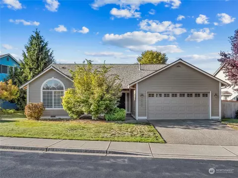 8419 133rd St E, Puyallup, WA 98373