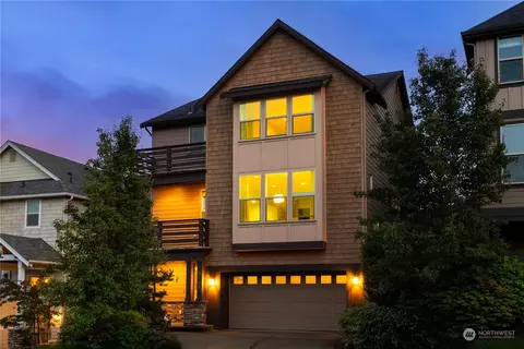 2642 NW Pine Cone Pl, Issaquah, WA 98027