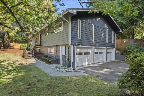 9219 52nd Ave W, Mukilteo, WA 98275