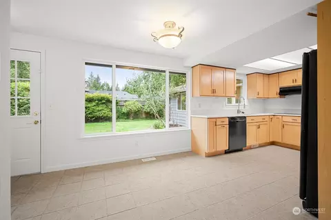 11220 38th Dr SE, Everett, WA 98208 photo 11