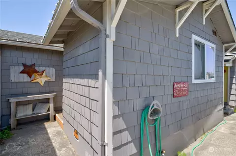 105 Ocean Beach Blvd S #2, Long Beach, WA 98631