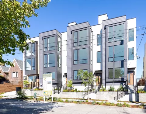 8326 16th Ave NW #D, Seattle, WA 98117