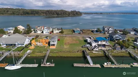 4273 Saltspring Dr, Ferndale, WA 98248
