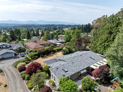 2832 Sanders Ave, Bremerton, WA 98310
