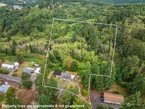 220 Holcomb Spur Rd, Kelso, WA 98626