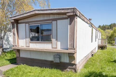 1320 N Oak Harbor St #140, Oak Harbor, WA 98277