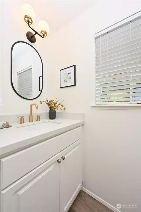 1126 14th Ave #E, Seattle, WA 98122 photo 11