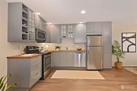 1126 14th Ave #E, Seattle, WA 98122 photo 7
