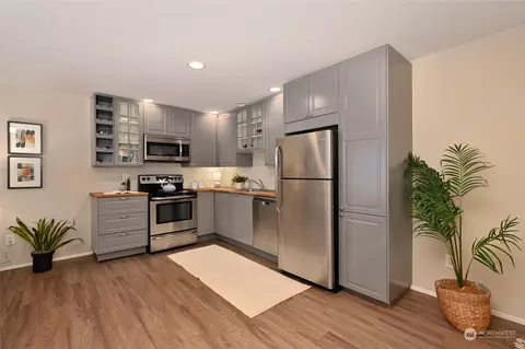 1126 14th Ave #E, Seattle, WA 98122 photo 8