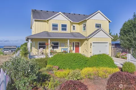 27101 K Pl, Ocean Park, WA 98640