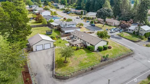 11208 SE 182nd St, Renton, WA 98055