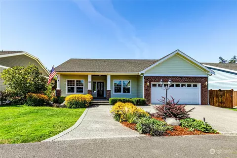 40 Petal Ln, Sequim, WA 98382