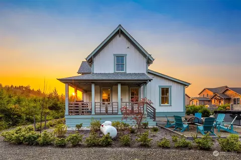 54 Cedar Run Loop, Pacific Beach, WA 98571