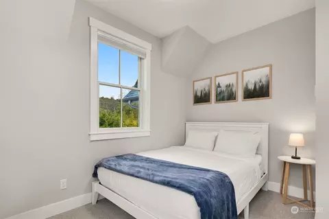 Bedroom - 54 Cedar Run Loop, Pacific Beach, WA 98571 photo 3 of 3