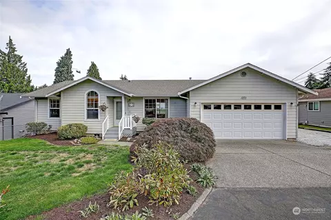 1271 Uplands Dr, Camano Island, WA 98282