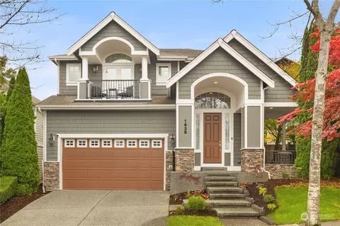 1638 25th Ave NE, Issaquah, WA 98029