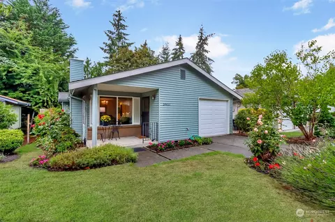 24431 12th Ave S, Des Moines, WA 98198