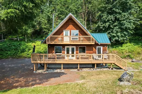133 Hinkle Tinkle Ln, Packwood, WA 98361