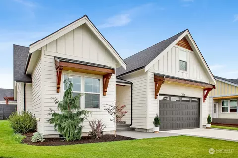 2038 Monteview Ct, Lynden, WA 98264