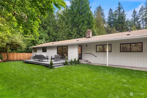 20 Mount Olympus Dr SW, Issaquah, WA 98027
