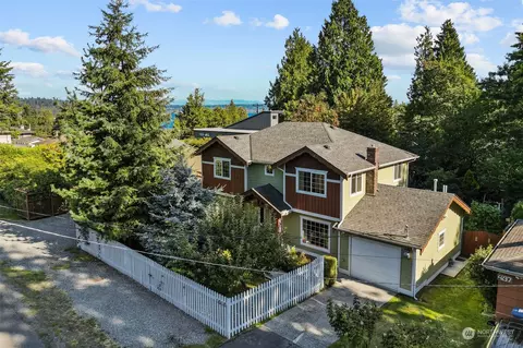 4243 NE 107th St, Seattle, WA 98125
