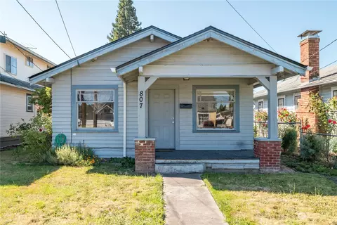 807 S 5th Ave, Kelso, WA 98626