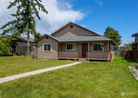 1517 W 7th St, Port Angeles, WA 98363