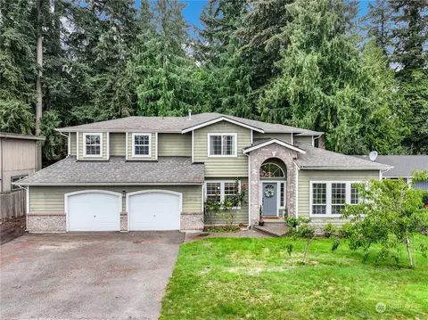 4902 Lakeridge Dr E, Lake Tapps, WA 98391