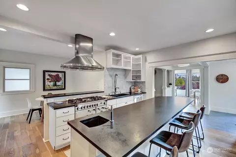 Kitchen - 3105 E Spring St, Seattle, WA 98122 photo 2 of 2