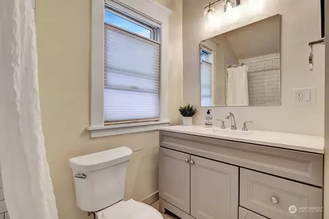 Bath - 3105 E Spring St, Seattle, WA 98122 photo 2 of 3