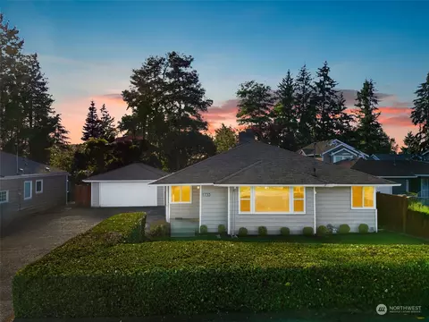 1733 Aberdeen Ave NE, Renton, WA 98056