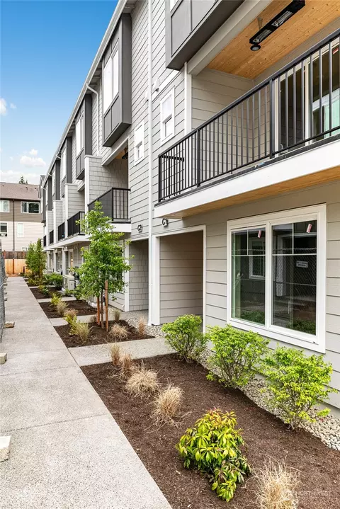 13730 Manor Way #H5, Lynnwood, WA 98087